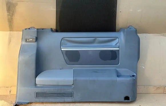 Volkswagen Multivan T5 Trunk/boot side trim panel 7H5868715 7H0867033