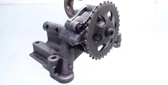 Volkswagen PASSAT B5 Oil pump 01665543 06a115121