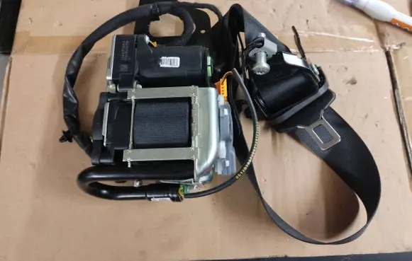 Mercedes-Benz E W238 Front seatbelt 634523200 008R000 0589P1000250