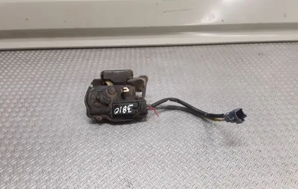 Loading door lock
