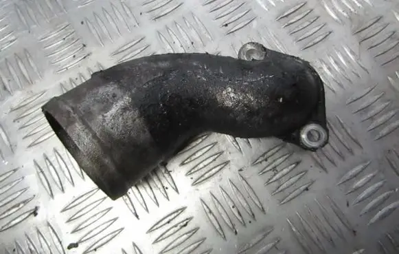Nissan Navara D22 Air intake hose/pipe
