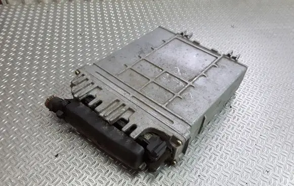 Audi A4 S4 B5 8D Engine control unit/module 0281001425