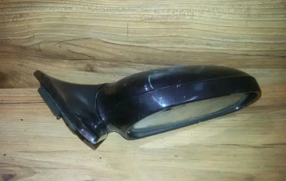 Mazda 626 Front door electric wing mirror e13010519