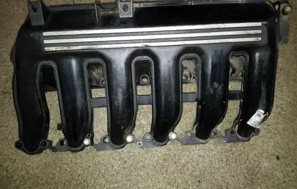 BMW 5 E39 Intake manifold 7789329 7789287 7789247