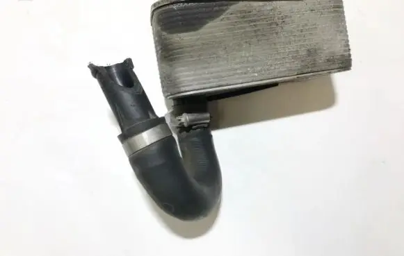 Engine oil radiator