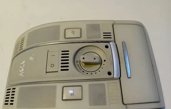 Audi A6 S6 C6 4F Front seat light 4F0951177