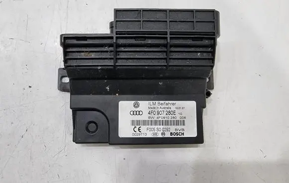 Audi Q7 4L Power management control unit 4F0907280E F005S00292 4F0910280