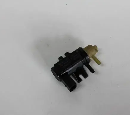 Volkswagen Golf V Turbo solenoid valve 1K0906627A