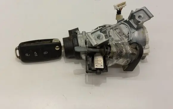 Volkswagen Caddy Ignition lock 1K0953527D 1K0905851