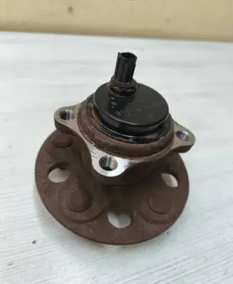 Toyota C-HR I Rear wheel hub 89544F4010