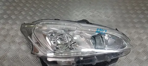 Peugeot 208 I Headlight/headlamp 9802848780 89907112