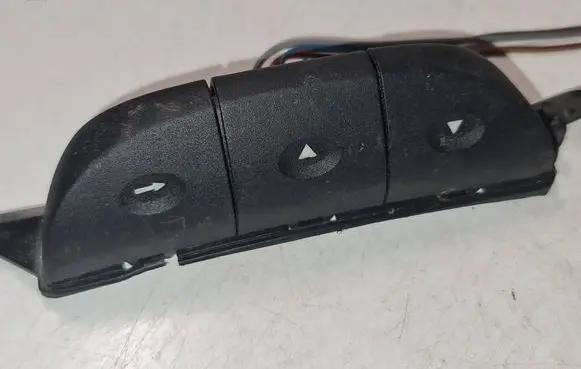 Opel Astra G Steering wheel buttons/switches 90561159