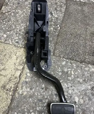 BMW 4 F32 F33 Brake pedal 687427302