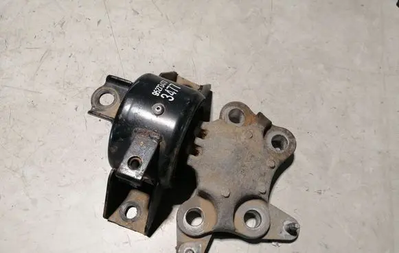 Buick Encore I Engine mount bracket 95273477