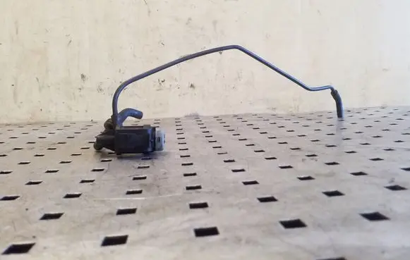 Audi Q5 SQ5 Turbo solenoid valve 1K0906283A