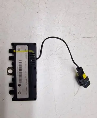 Peugeot 407 Aerial antenna amplifier 9654390480 2E074502153