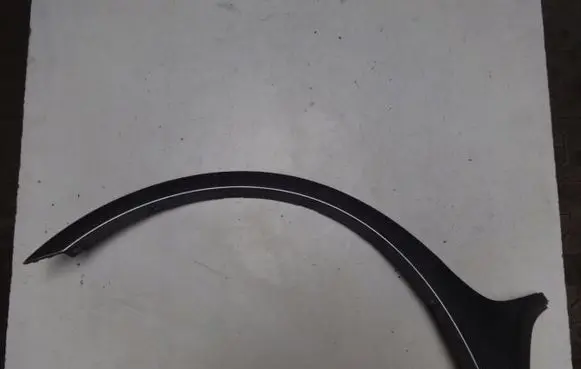 BMW X3 E83 Front arch trim 