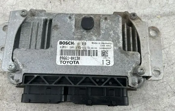 Toyota Aygo AB10 Engine control unit/module 0261S06145 896610H130 1039S40254