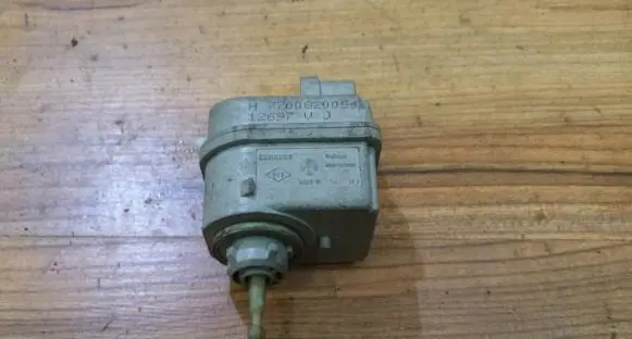 Renault Laguna I Headlight level adjustment motor 7700820054 h7700820054