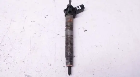 BMW 7 F01 F02 F03 F04 Fuel injector 7805428 0445116024