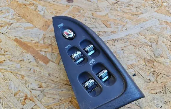 Chrysler 300M Electric window control switch 05026010AA