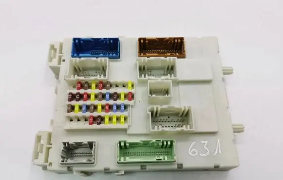 Ford Kuga II Fuse module DV6T14A073FK 7600000 9640052057