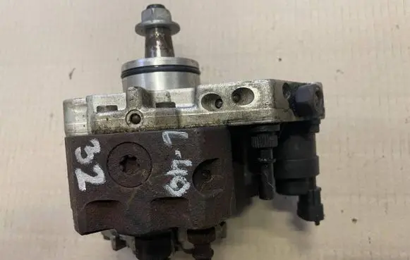 Renault Trafic II (X83) Fuel injection high pressure pump 8200457039 0445010032