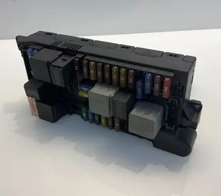Mercedes-Benz E W211 Fuse module 2115454201 A2115454201