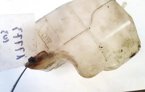 Mazda 626 Windshield washer fluid reservoir/tank 823021077 823021-077