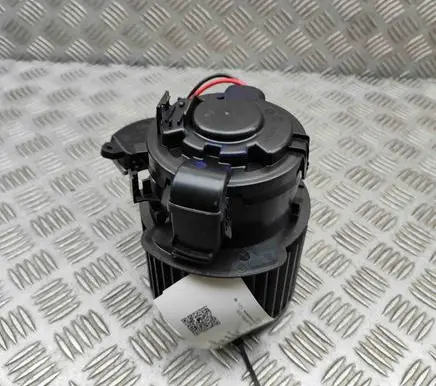 Opel Astra L Heater fan/blower 9837790880 271500110R
