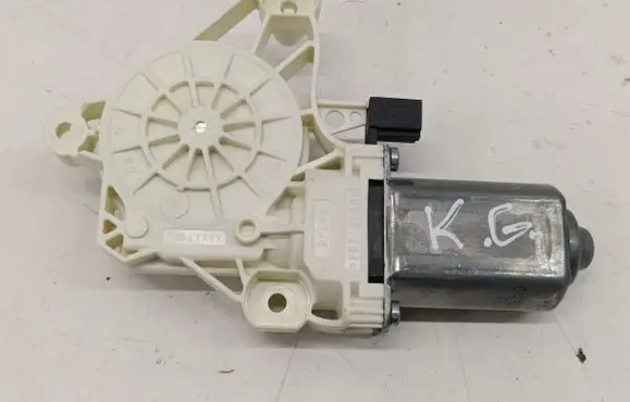 Mercedes-Benz EQE v295 Rear door window regulator motor A0009065108