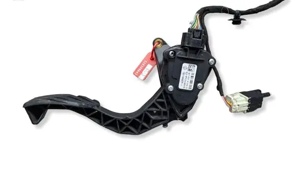 Dacia Duster II Accelerator throttle pedal S26309645 180108467R