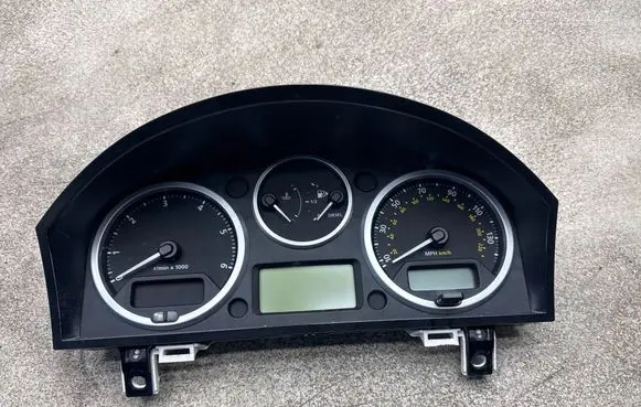 Land Rover Range Rover Sport L320 Speedometer (instrument cluster) YAC502560 8H3210849PA 010543763002PA