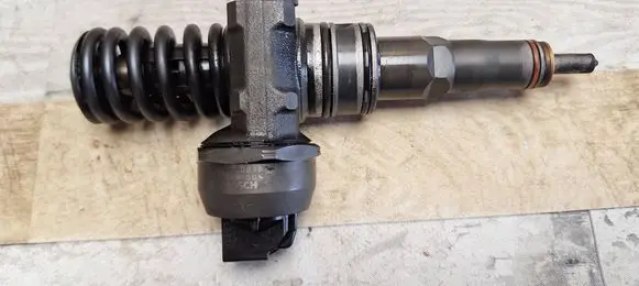 Ford Galaxy Fuel injector 038130073AK