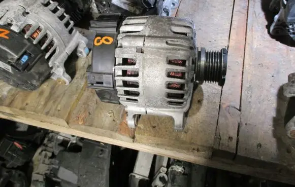 Audi Q5 SQ5 Generator/alternator 04L903027
