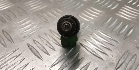 Audi A6 S6 C5 4B Fuel injector 078133551BB