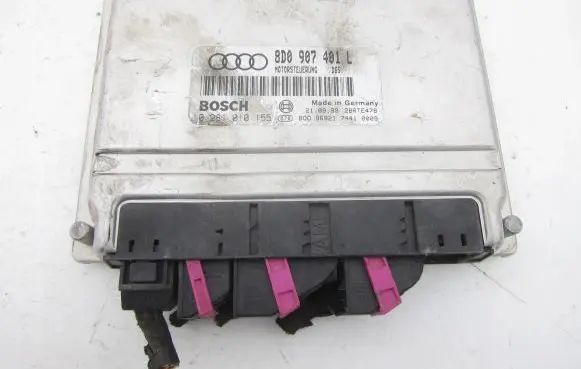 Audi A4 S4 B5 8D Engine control unit/module 8D0907401L