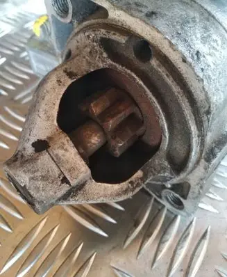 Mitsubishi Colt Starter motor M3T41081 8818