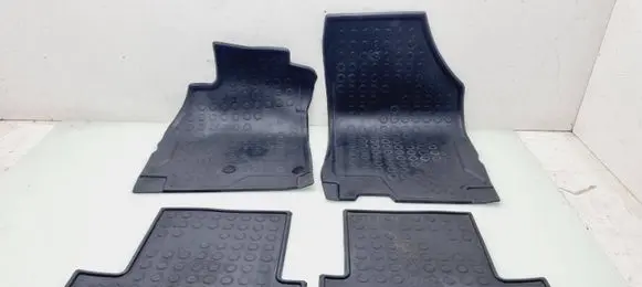 Renault Megane III Car floor mat set 7711425284 7711425457