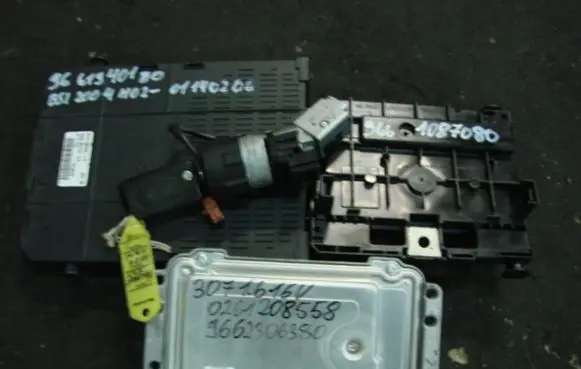Peugeot 307 Engine ECU kit and lock set 9662506380