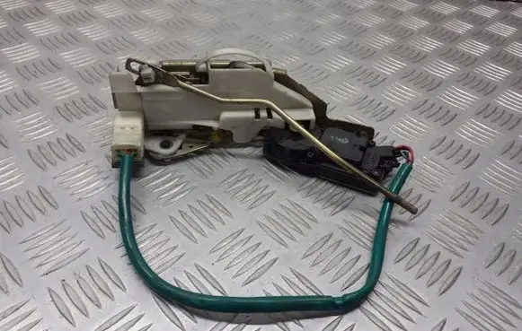 Mazda Demio Front door lock