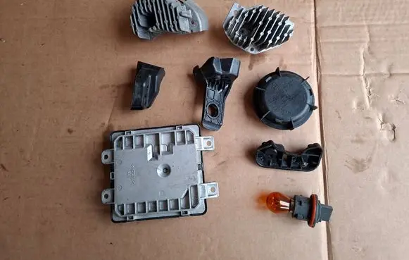KIA Sportage Headlight ballast module Xenon R292181000