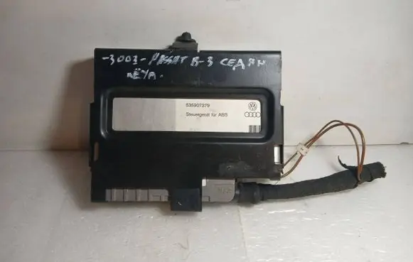 Volkswagen PASSAT B3 ABS control unit/module 535907379