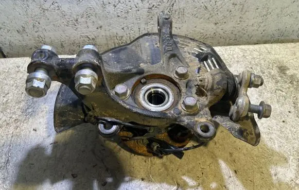 Toyota Yaris Cross Front wheel hub