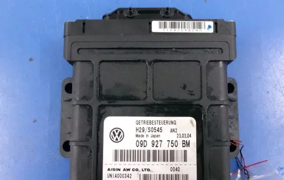 Volkswagen Touareg I Engine control unit/module ECU 09D927750BM