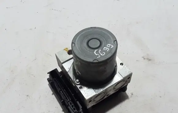 Renault Megane II ABS Pump 8200685699