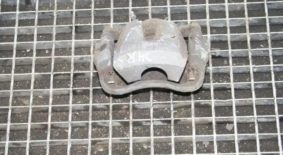 Toyota Auris 150 Front brake caliper