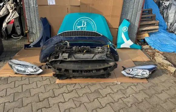 Ford Fiesta Front piece kit 