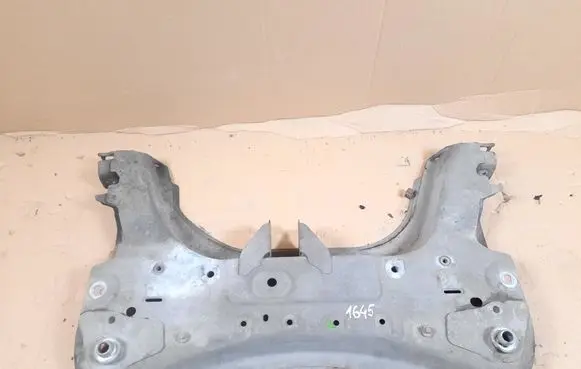 Renault Clio IV Front subframe