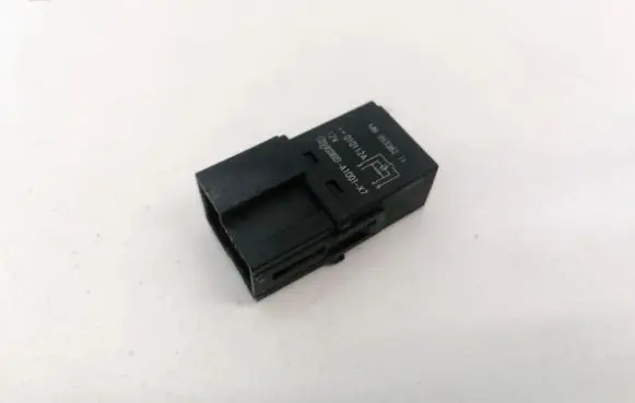 Volvo S40, V40 Other relay mb9533821l a1001-x7
